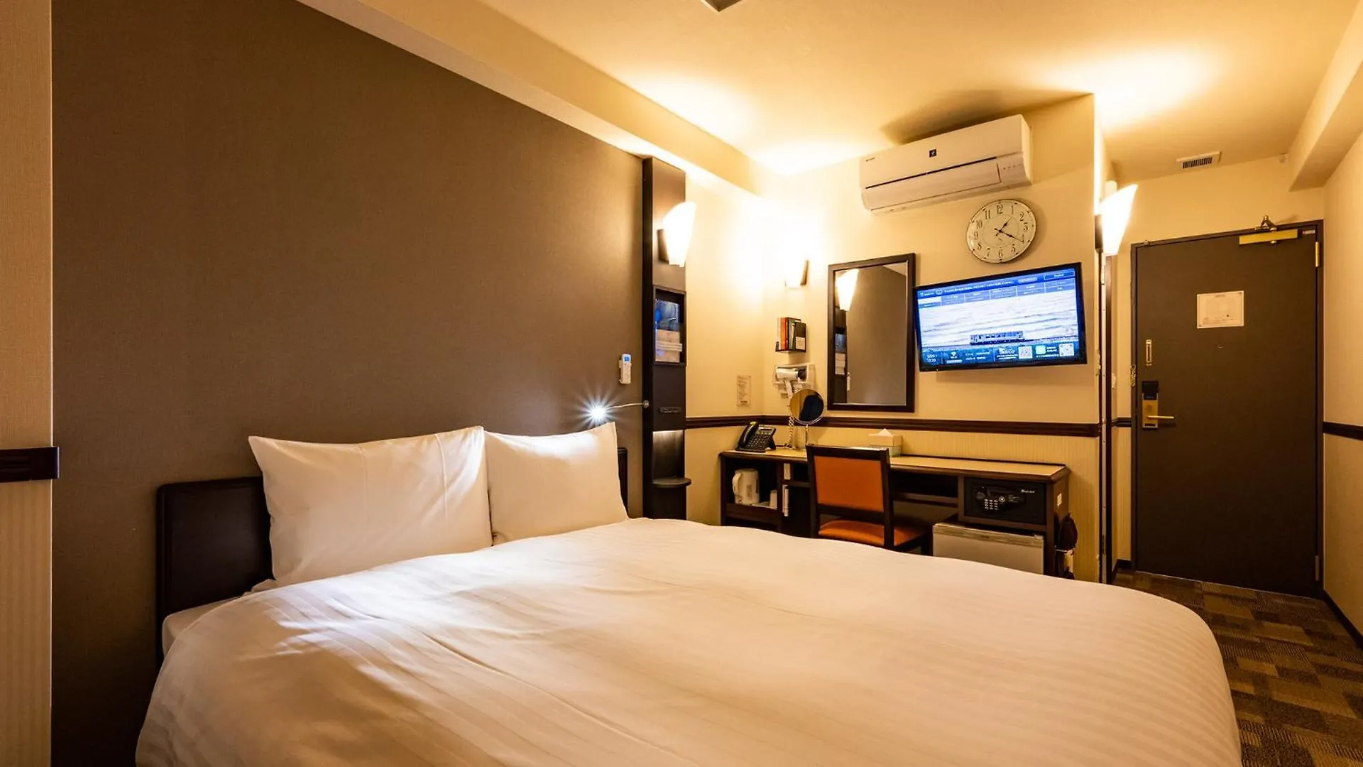 Toyoko Inn Shin-Osaka Higashi-Mikuni Ekimae Osaka