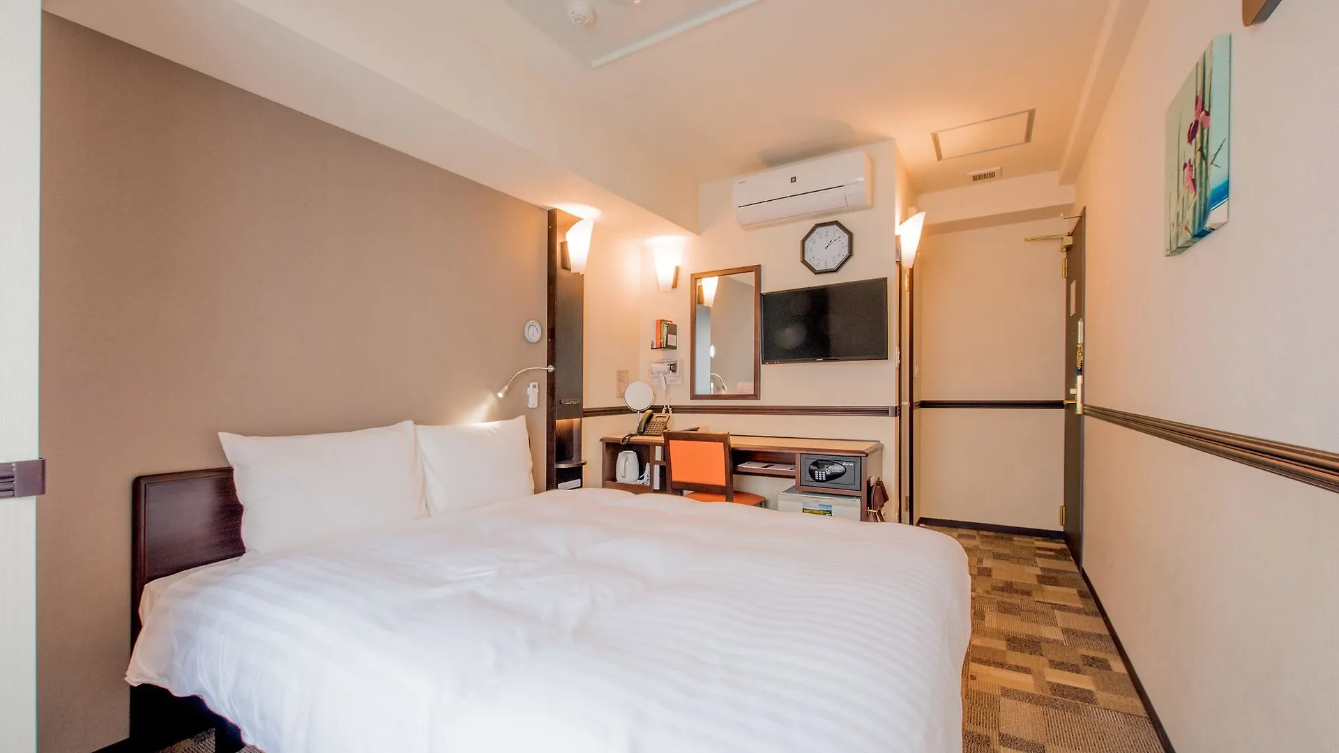 Toyoko Inn Shin-Osaka Higashi-Mikuni Ekimae